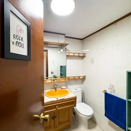 Cabaret House *