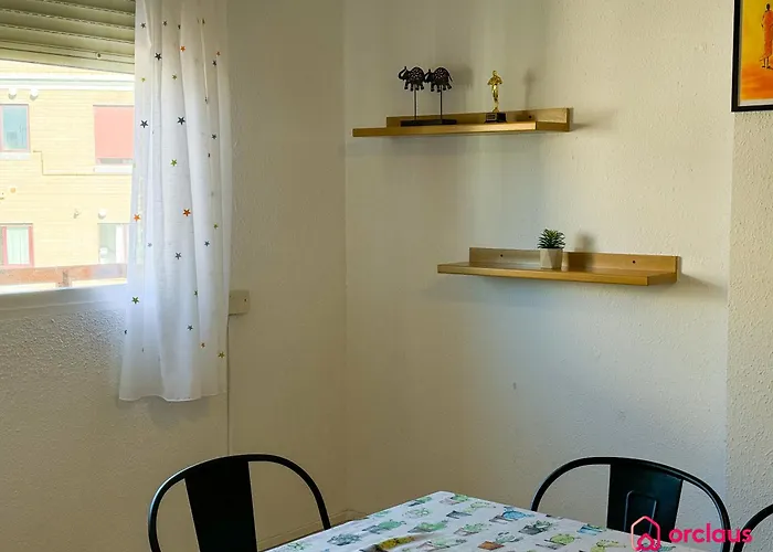 Cabaret House דירה