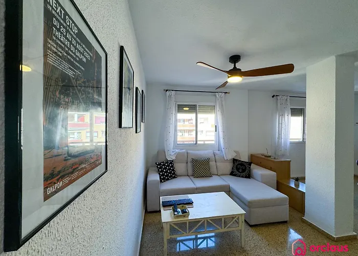 Cabaret House דירה
