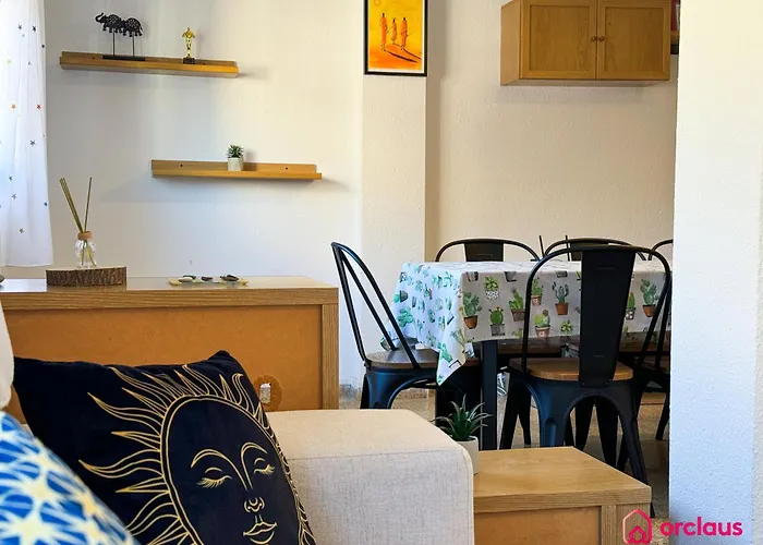 Cabaret House דירה